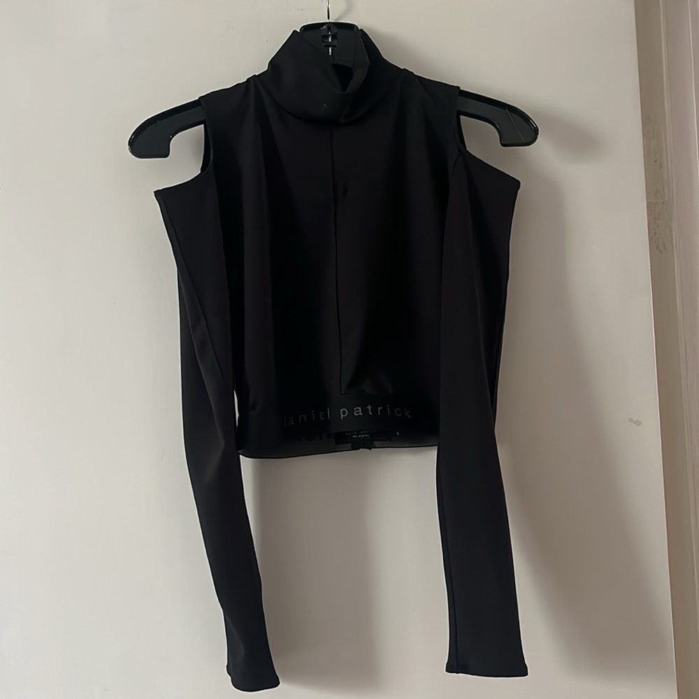 Daniel Patrick Cold Shoulder Crop Top - image 3